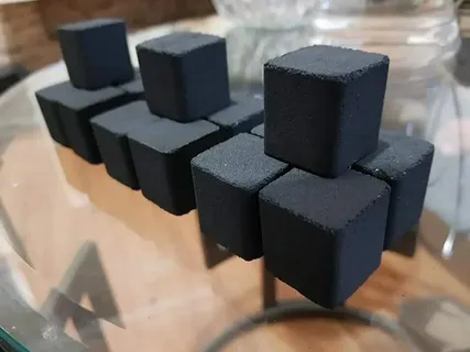 تصویر 2 از ذغال حبه‌ ای نارگیل مناسب پخت کباب و غذا های دودی